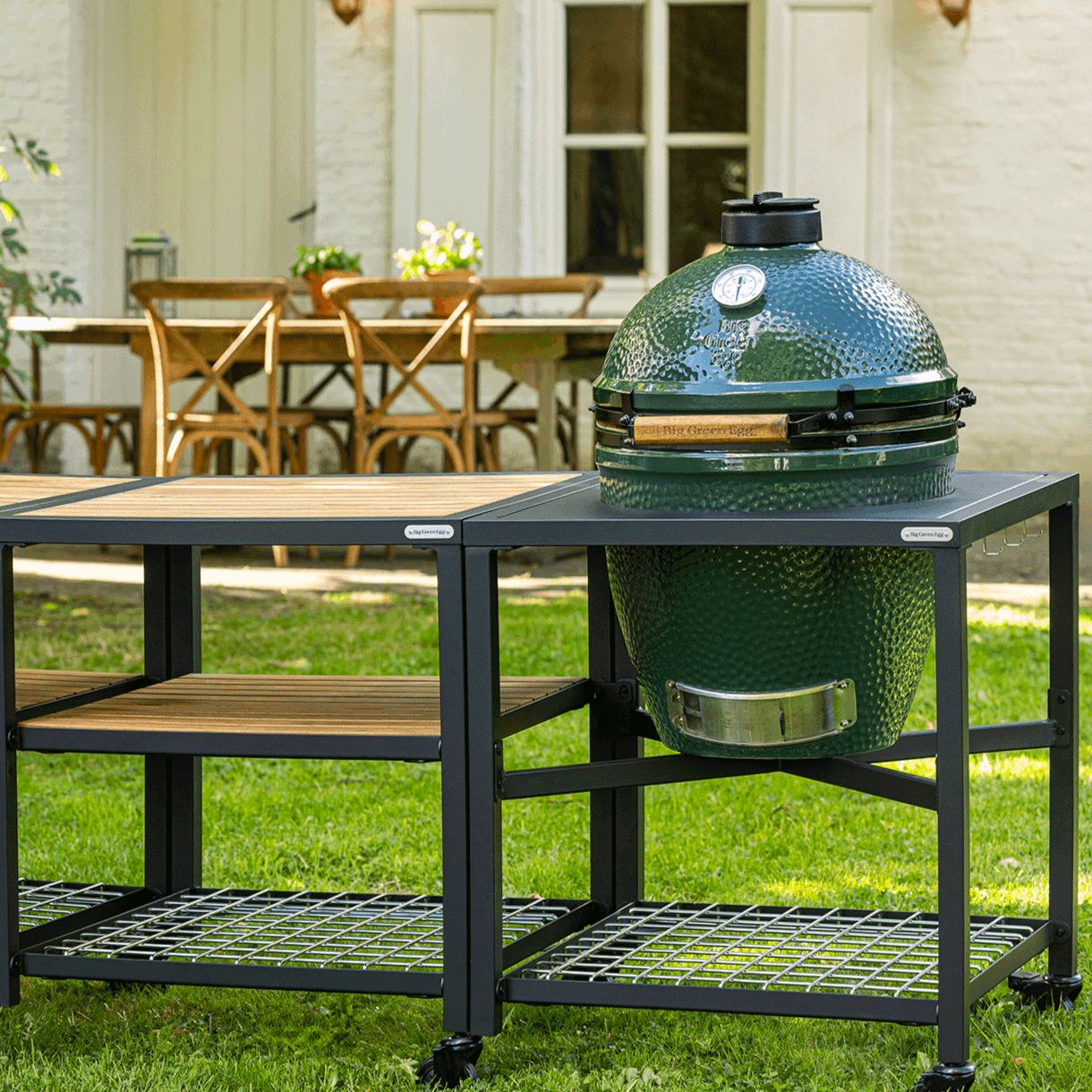 Large Big Green Egg in Modular Nest Package